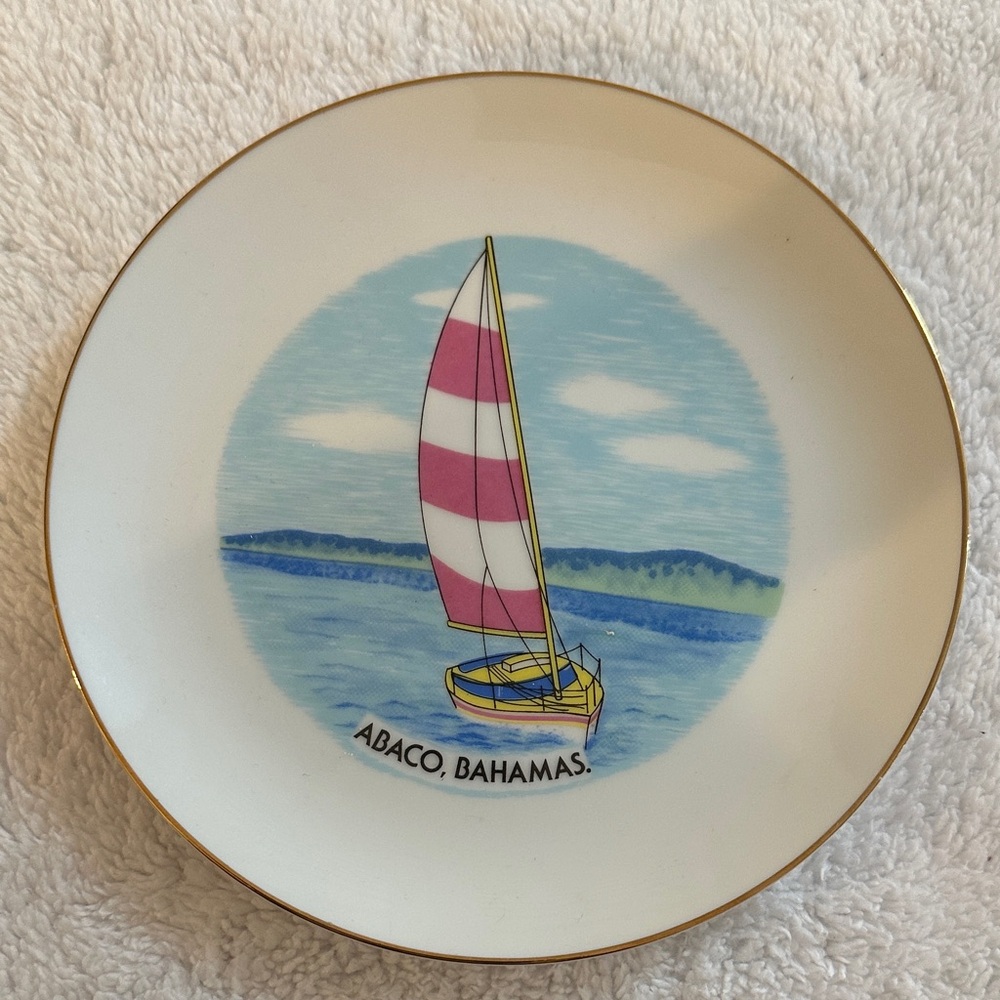 VTG Abaco, Bahamas⛵️Sailboat Decorative Plate W/Gold Rim Accent.